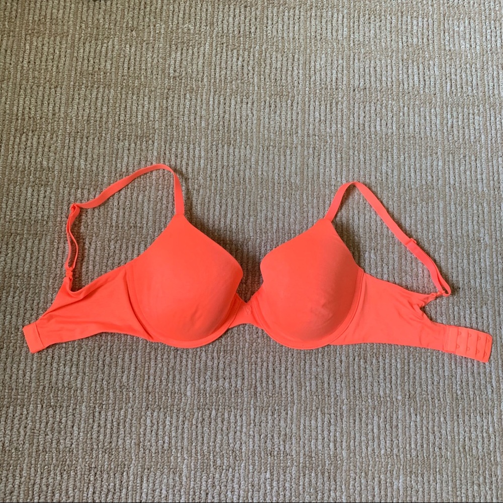 Victoria’s Secret Uplift Semi Demi Bra 32D…